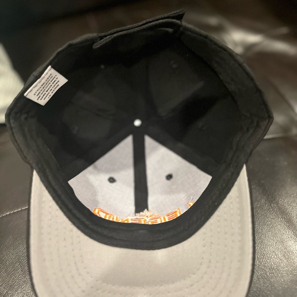 Legend Strap Hat - Picture 4 of 5